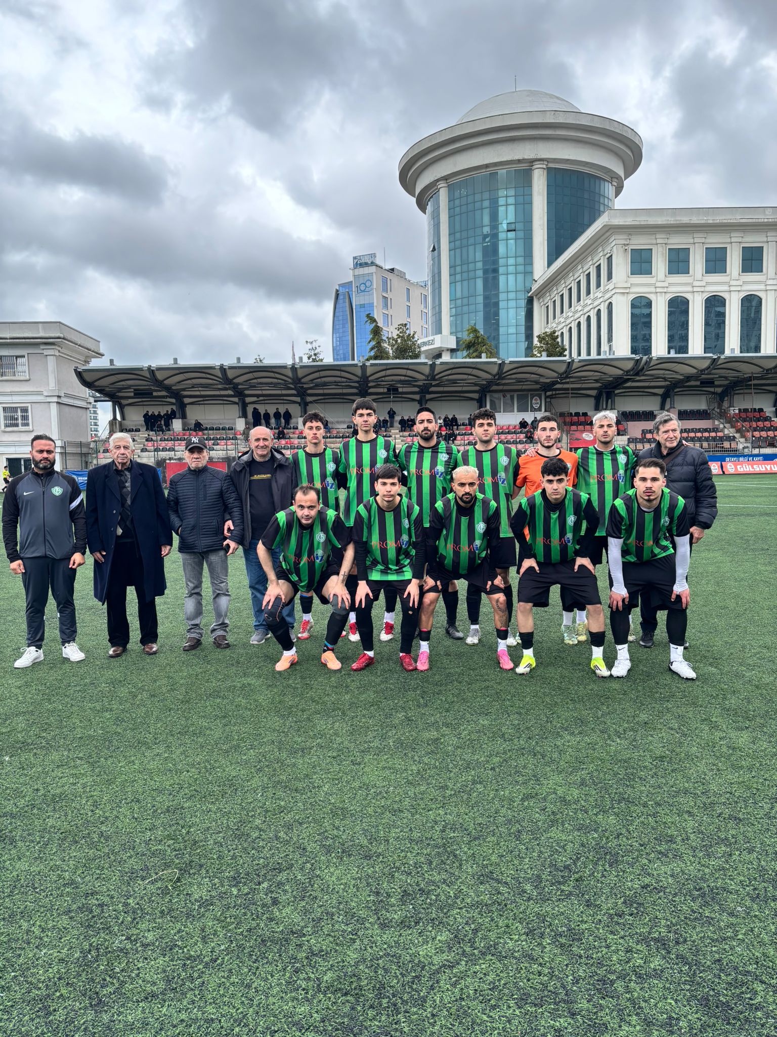 U15
